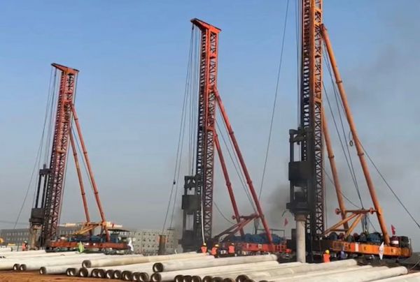 水上光伏打樁機(jī)